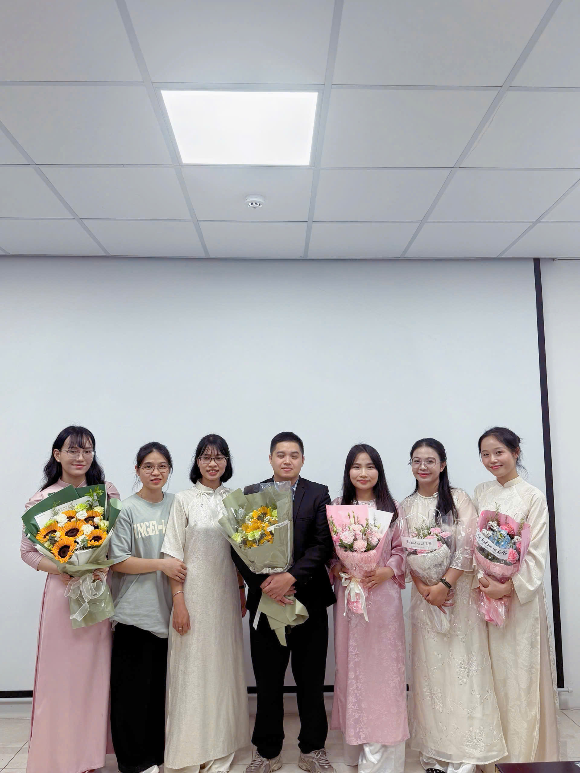 Sự kiện bảo vệ KLTN QH2021 Dược 1